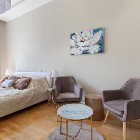 Designer Luxury Home In The Jewish Quarter บูดาเปสต์ ภายนอก รูปภาพ