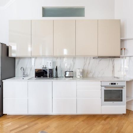 Designer Luxury Home In The Jewish Quarter บูดาเปสต์ ภายนอก รูปภาพ