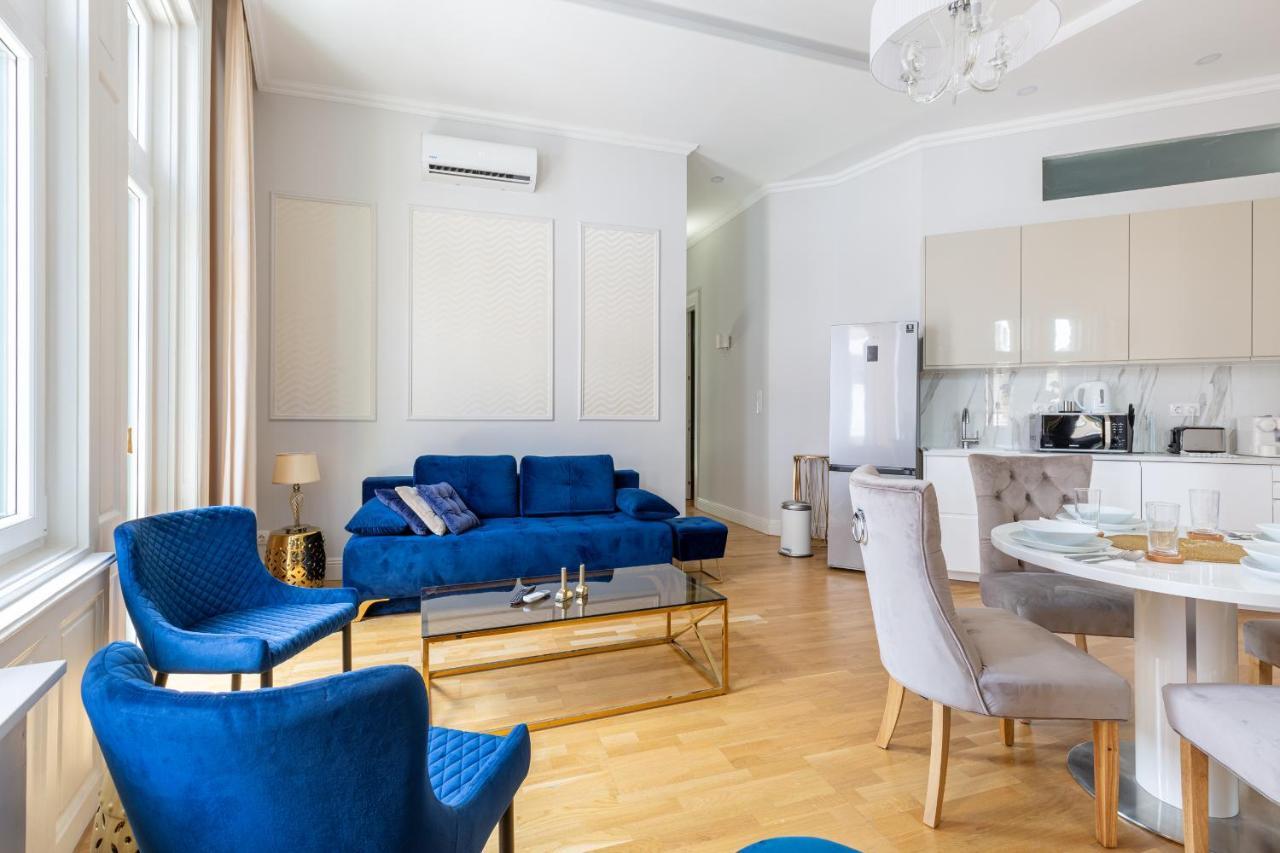 Designer Luxury Home In The Jewish Quarter บูดาเปสต์ ภายนอก รูปภาพ