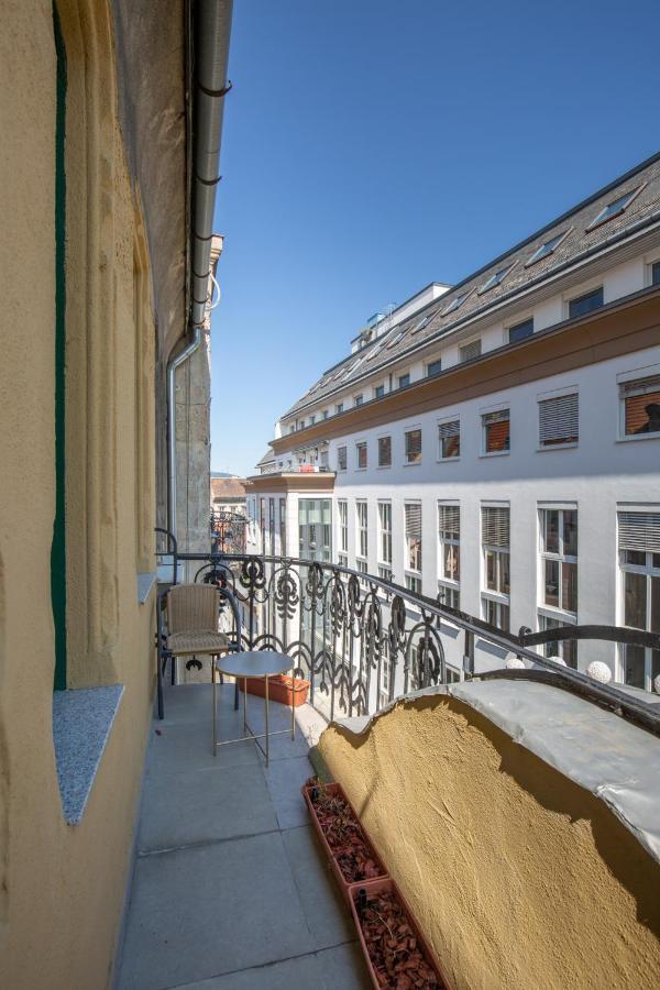 Designer Luxury Home In The Jewish Quarter บูดาเปสต์ ภายนอก รูปภาพ