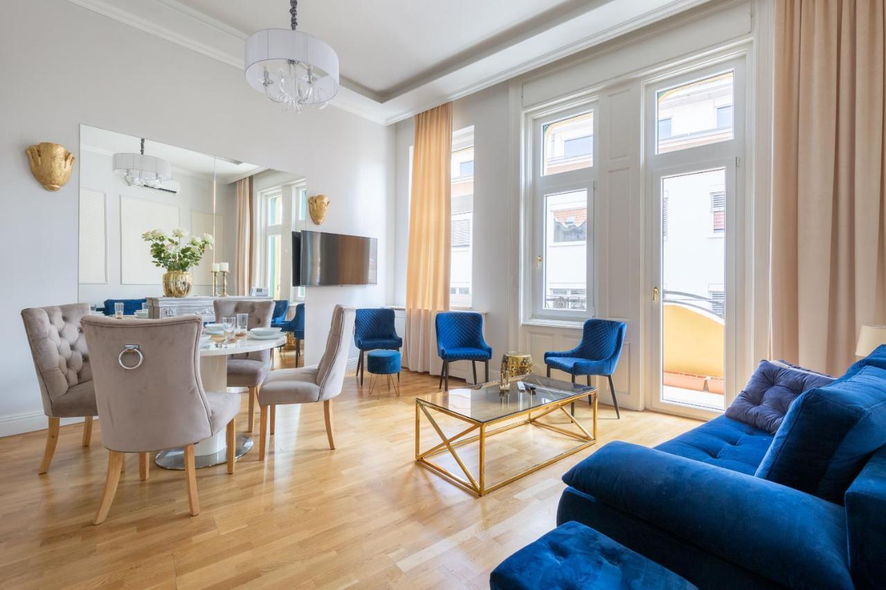 Designer Luxury Home In The Jewish Quarter บูดาเปสต์ ภายนอก รูปภาพ